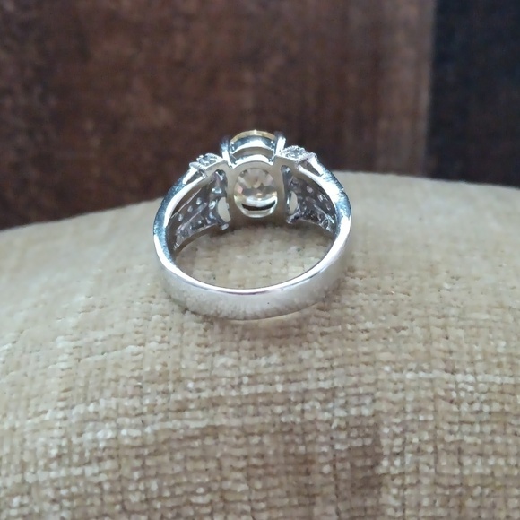 Chunky Silver Synthetic Yellow Stone Ring - Picture 2 of 12